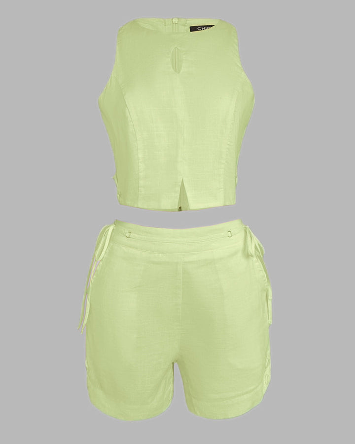 2 Pieces Outfit Button Decor Sleeveless Hollow-out Front Zipper Back Crop Top and Casual Elastic Back Waist Tie Side Shorts Set